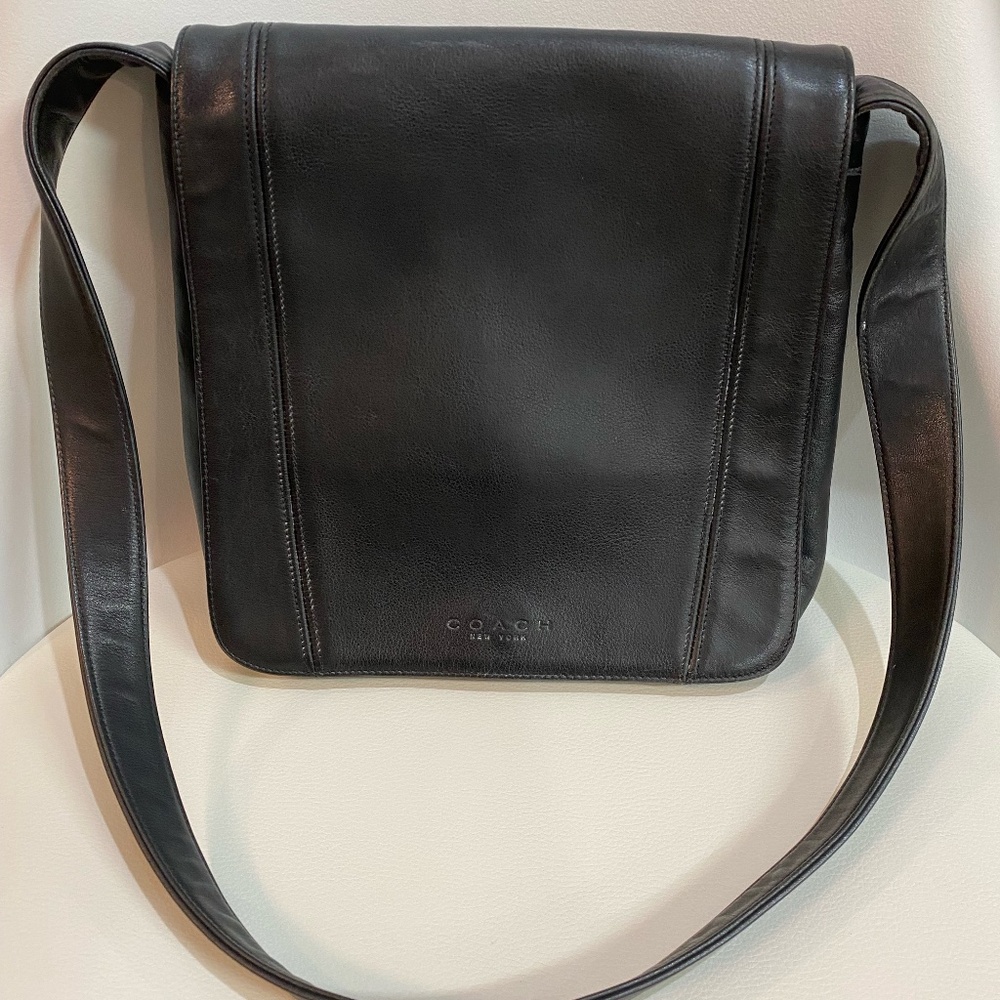COACH Lexington Vintage Leather Flap Shoulder Bag. In great condition!